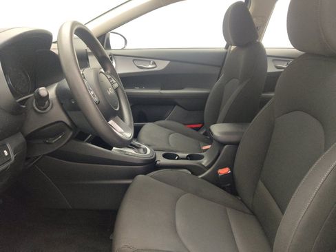 Used 2023 Kia Forte LXS FWD image 17