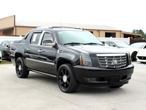 Used 2007 Cadillac Escalade EXT w/ Information Package image 9