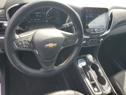 Certified 2024 Chevrolet Equinox Premier FWD image 18