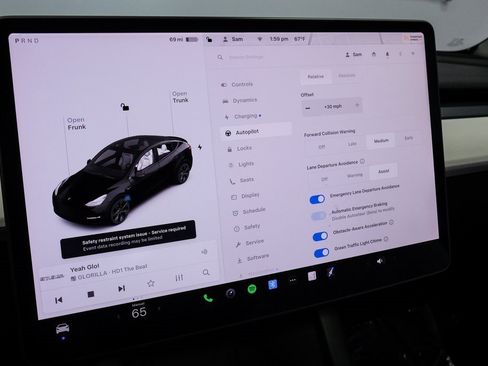 Used 2021 Tesla Model Y Long Range image 30