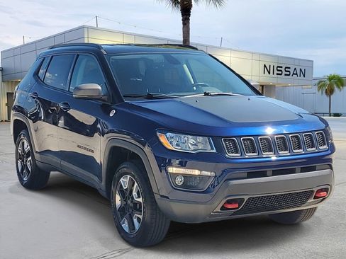 Used 2018 Jeep Compass Trailhawk w/ Leather Interior Group AWD/4WD image 8
