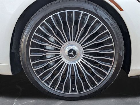 Used 2023 Mercedes-Benz Maybach S 580 4MATIC image 36