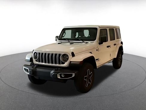 Used 2025 Jeep Wrangler Unlimited Sahara AWD/4WD image 14