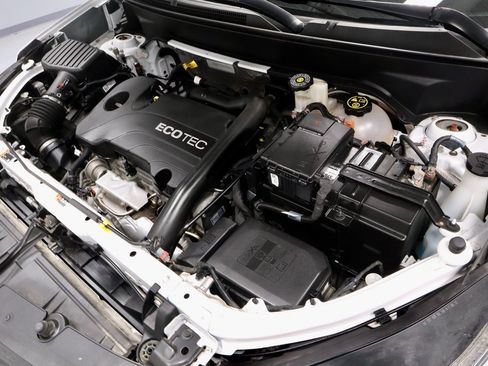 Used 2022 Chevrolet Equinox LT w/ Driver Convenience Package image 19