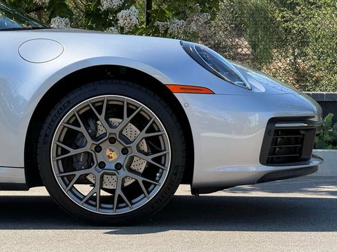 Used 2024 Porsche 911 Carrera RWD image 12