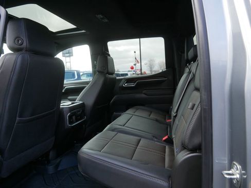 Used 2025 Chevrolet Silverado 1500 High Country w/ High Country Premium Package AWD/4WD image 22