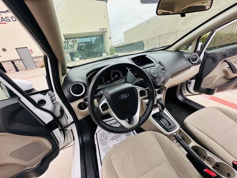 Used 2019 Ford Fiesta SE FWD image 14