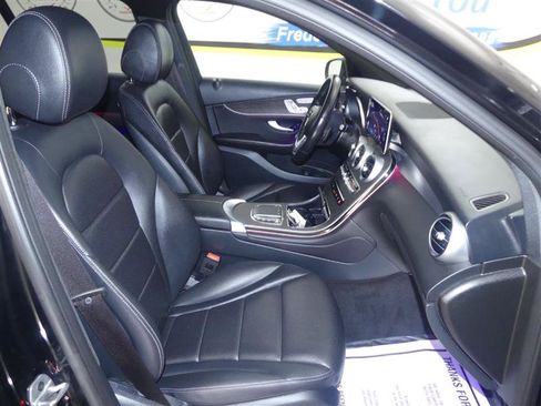 Used 2022 Mercedes-Benz GLC 300 4MATIC w/ Multimedia Package Lite image 8