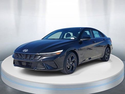 New 2026 Hyundai Elantra SEL Sport Premium image 2