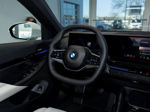 Used 2025 BMW 530i xDrive 530i xDrive image 38