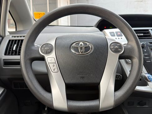 Used 2014 Toyota Prius V Three FWD image 20