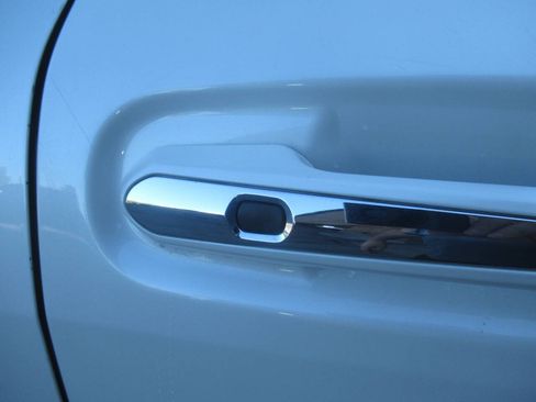 Used 2021 Toyota Sienna XLE AWD/4WD image 18