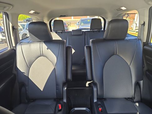 Used 2024 Toyota Grand Highlander XLE image 24