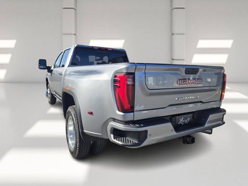 New 2026 GMC Sierra 3500 Denali w/ Denali Reserve Package image 5