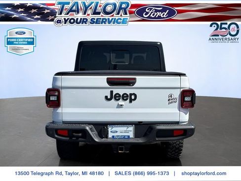 Used 2025 Jeep Gladiator Sport AWD/4WD image 5