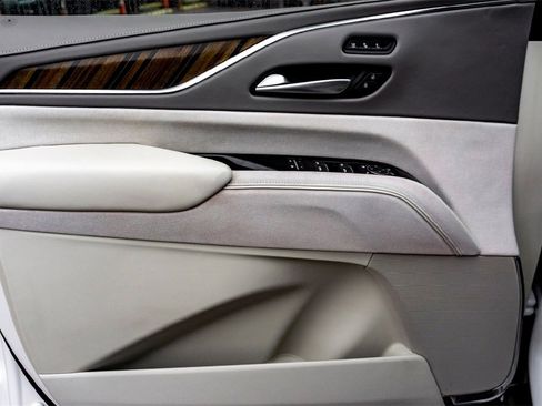 Used 2023 Cadillac Escalade Sport Platinum image 10