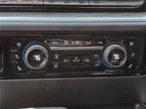 Used 2022 Chevrolet Silverado 1500 LTZ image 17