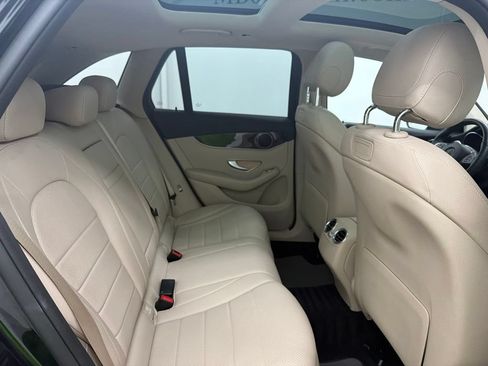 Used 2018 Mercedes-Benz GLC 300 4MATIC image 29
