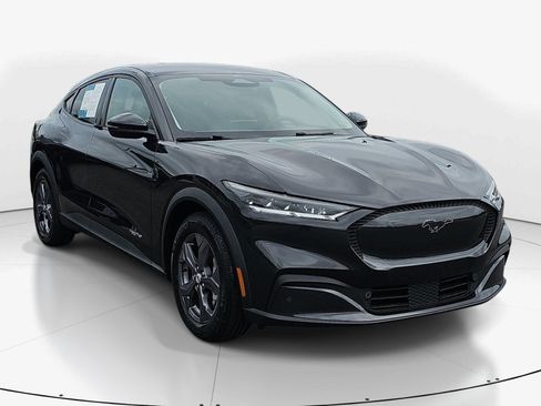 Used 2022 Ford Mustang Mach-E Select RWD image 2