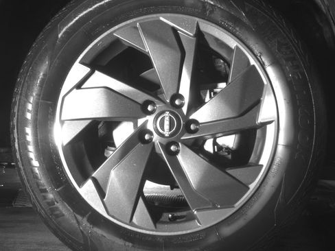 Used 2025 Nissan Rogue SV AWD/4WD image 13