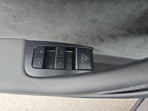 Used 2026 Tesla Model Y Long Range AWD/4WD image 30