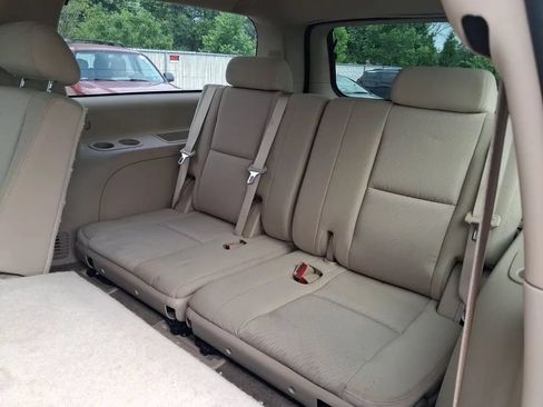 Used 2010 GMC Yukon XL SLE w/ SLE-2 Equipment Package RWD image 22