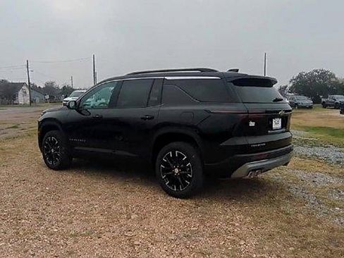 New 2026 Chevrolet Traverse LT w/ Sun and Wheel Package FWD image 6