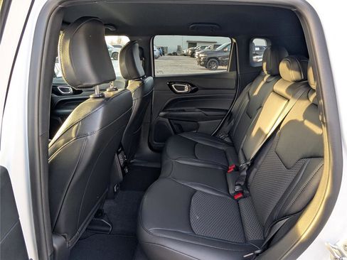 New 2026 Jeep Compass Latitude AWD/4WD image 9