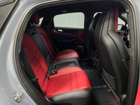 Used 2024 Porsche Cayenne Turbo GT AWD/4WD image 25
