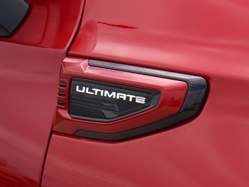 Used 2025 GMC Yukon Denali Ultimate w/ LPO, Floor Liner Package AWD/4WD image 10