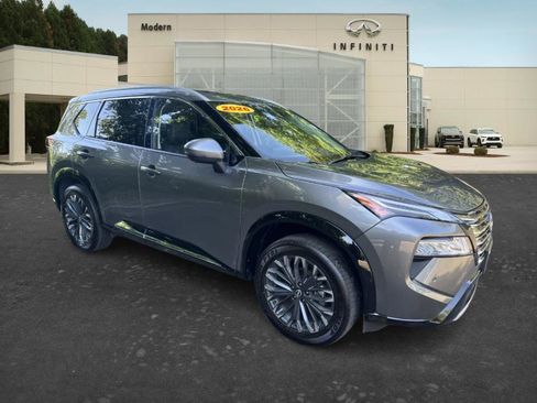 Used 2026 Nissan Rogue Platinum w/ Platinum Premium Package AWD/4WD image 3