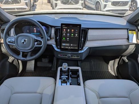 New 2026 Volvo XC90 T8 Plus w/ Protection Package Premier AWD/4WD image 16