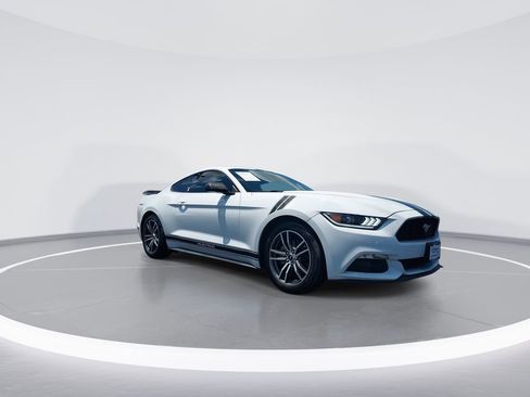 Used 2017 Ford Mustang Coupe RWD image 2