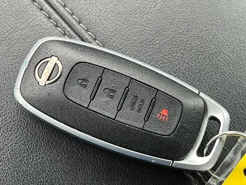 Used 2024 Nissan Sentra SV FWD image 8
