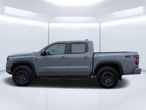 Used 2025 Nissan Frontier PRO-4X AWD/4WD image 6