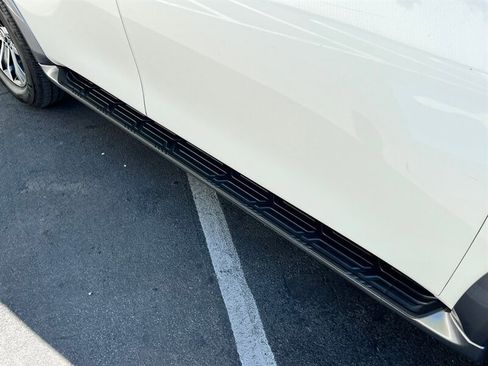 Used 2017 Nissan Armada SL w/ Technology Package image 11