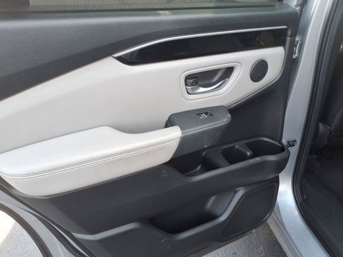 Used 2024 Honda Pilot Touring image 17