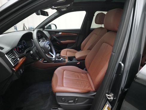 Used 2023 Audi Q5 2.0T Premium Plus w/ Premium Plus Package image 7