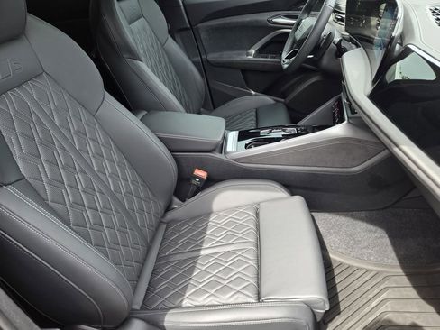 Certified 2025 Audi SQ5 Premium Plus image 17