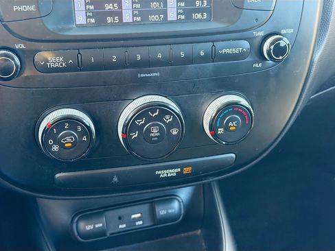 Used 2018 Kia Soul image 29