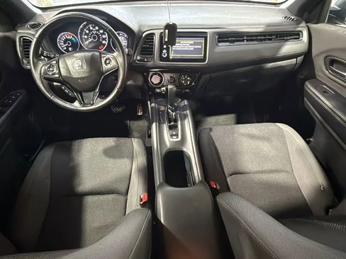 Used 2019 Honda HR-V Sport image 28