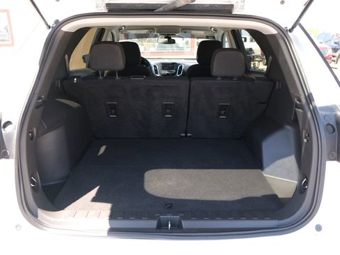 Used 2021 Chevrolet Equinox LT FWD image 20