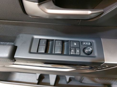 Used 2025 Toyota Tundra Limited AWD/4WD image 29