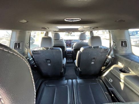 Used 2024 Jeep Grand Cherokee L Limited w/ Luxury Tech Group II image 23