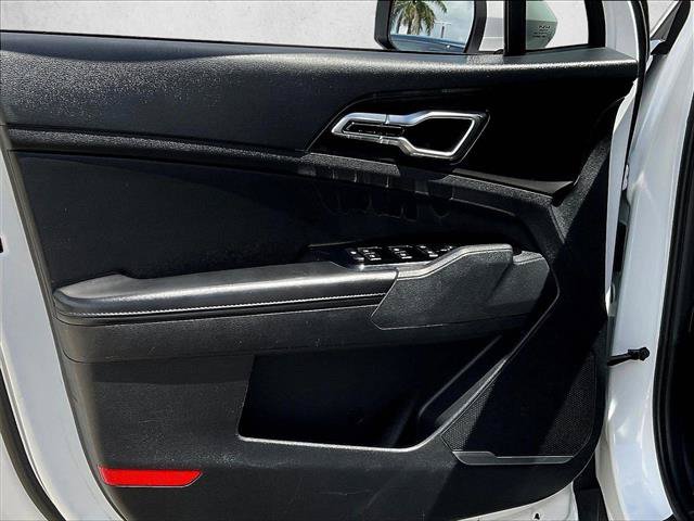 Used 2024 Kia Sportage EX FWD image 14