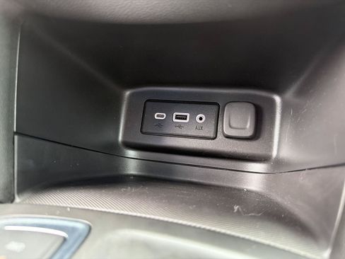 Used 2023 Chevrolet Equinox LT AWD/4WD image 28