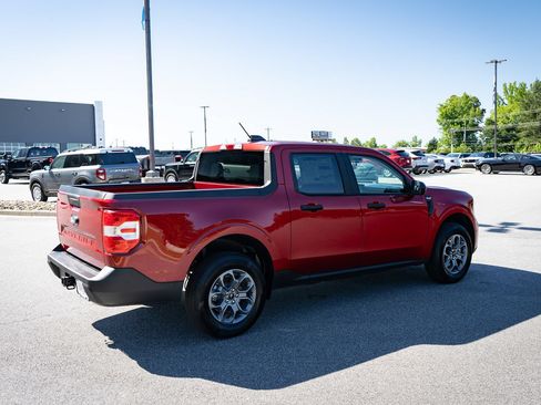 New 2026 Ford Maverick XLT w/ XLT Luxury Package FWD image 10