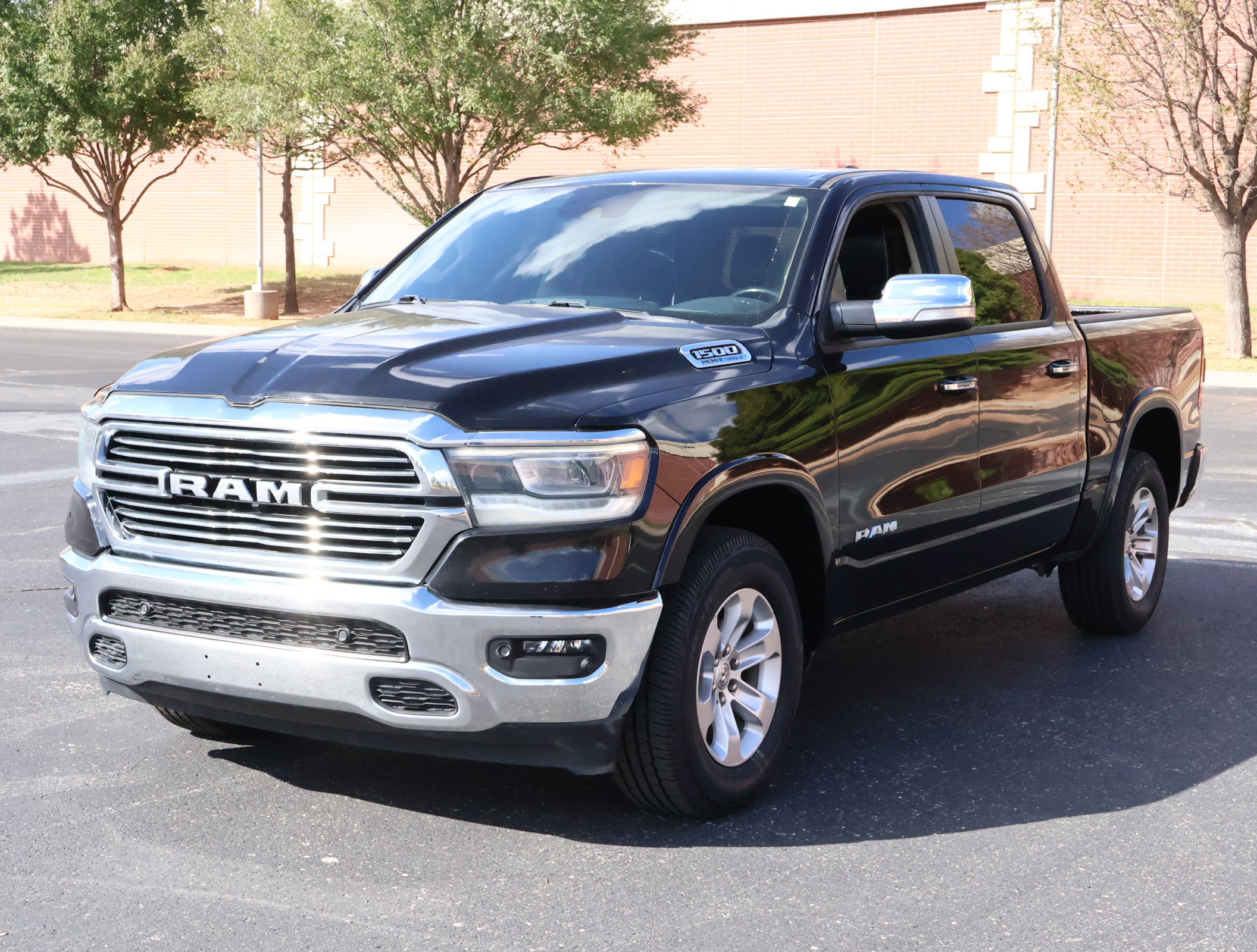 Used 2021 RAM 1500 Laramie AWD/4WD image 31