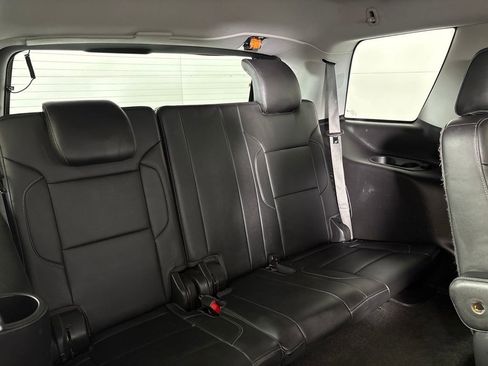 Used 2018 Chevrolet Tahoe LT w/ Luxury Package RWD image 27