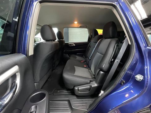 Used 2020 Nissan Pathfinder S FWD image 20